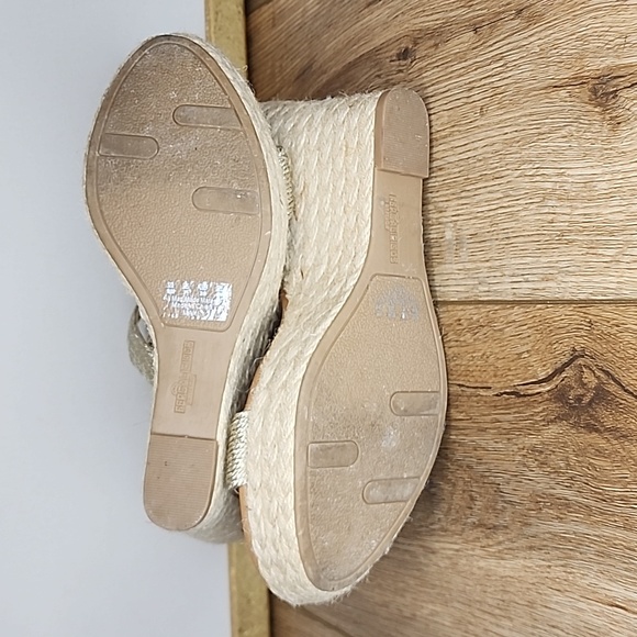 Fergalicious Maxi Wedge Sandals - Picture 6 of 7